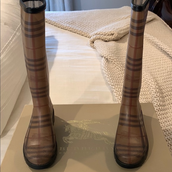 Burberry Plaid Women's Rain Boots - Picture 1 of 6